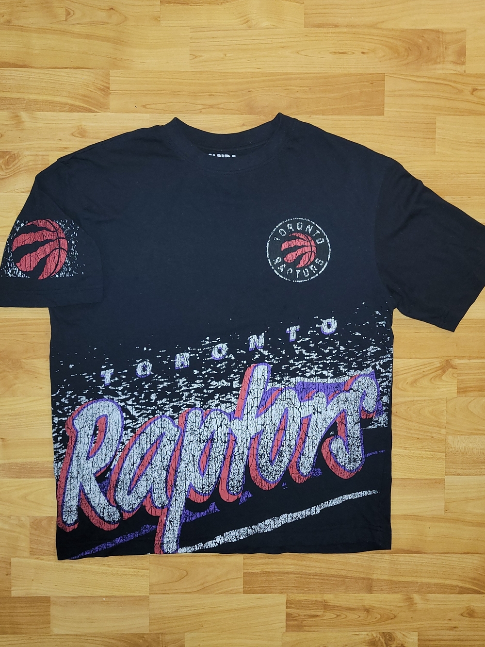 Toronto Raptors Retro Graphic Black T-shirt MEDIUM/Large Cracking Spellout NBA